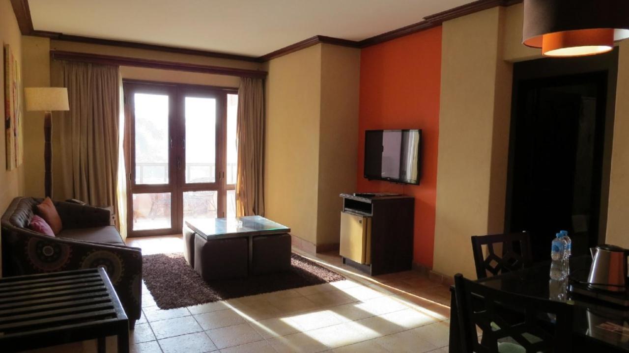 Africana Hotel & Spa Qaryat Shakush Luaran gambar