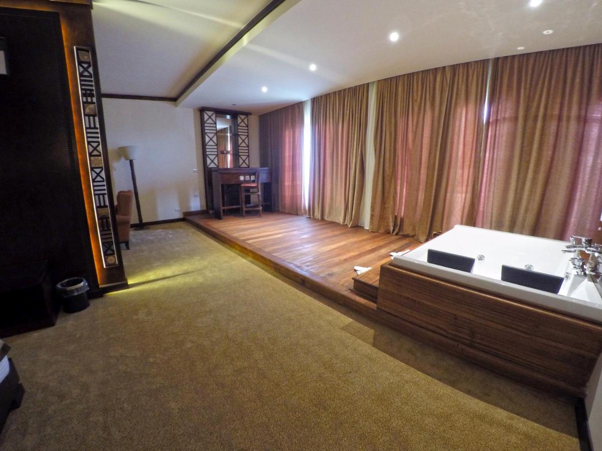 Africana Hotel & Spa Qaryat Shakush Luaran gambar